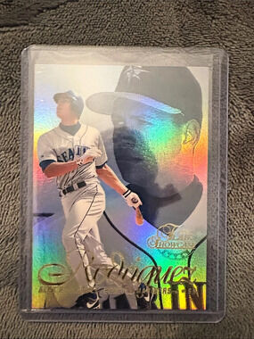 Fleer Flair Alex Rodriguez 1997 Upper Deck Showcase Holographic Baseball Card